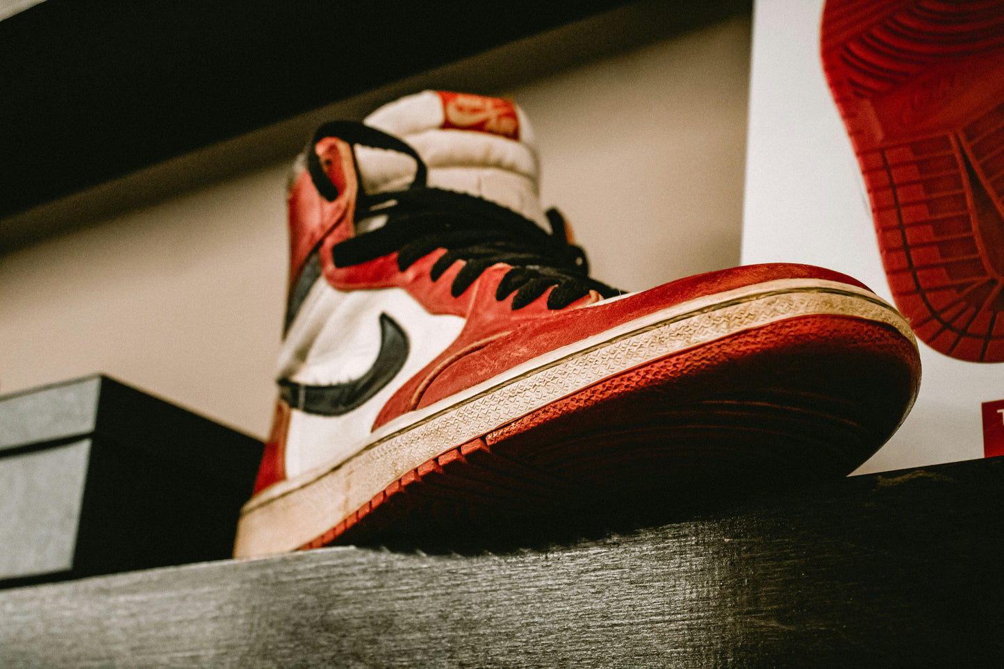 NIKE